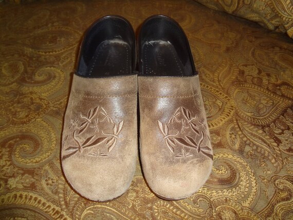 sanita suede clogs