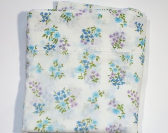 Vintage 1970's Cannon Royal Bouquet Full Flat Sheet Blue & Lavender