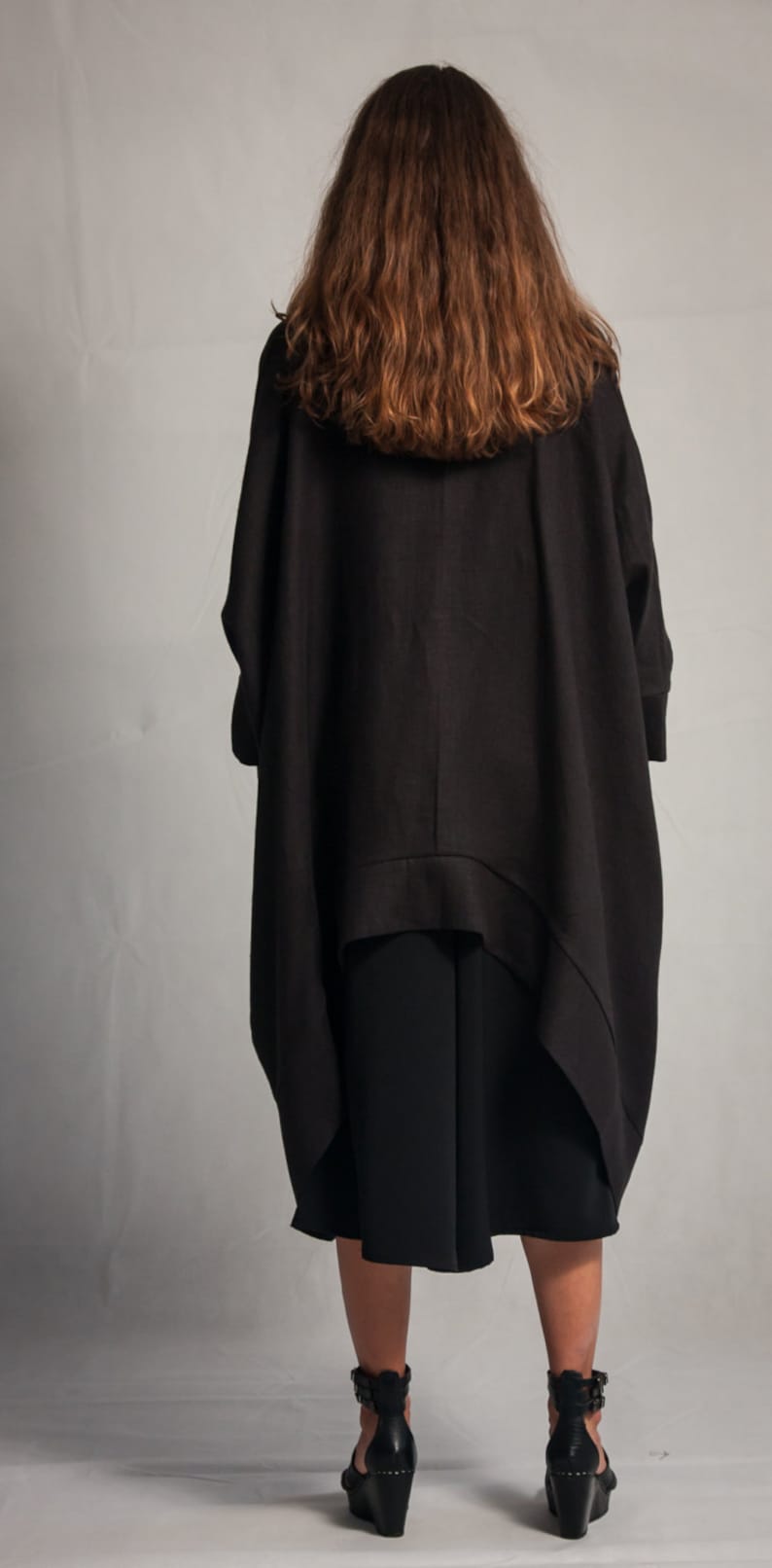 Linen oversized coat / Woman's shapeless cardigan / Loose fit cardigan / Summer long jacket / Black / White / Blue / Fasada 15058 image 4