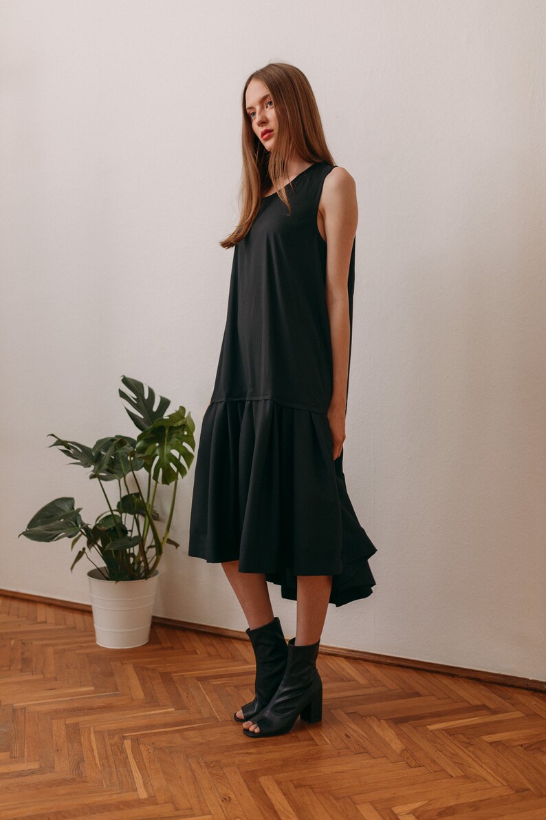 Robe drapée noire de femme / mini robe élégante noire ...