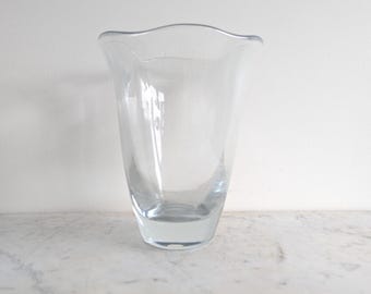 Edward Stromberg for Strombergshyttan Swedish glass vase