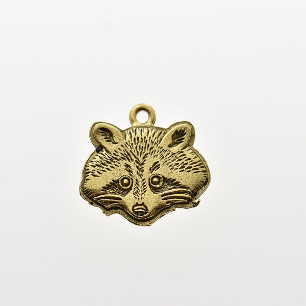 Raccoon Charm in Antique Gold Pewter. Raccoon Charm. Animal Charm. Bracelet Charms. Necklace Charms. Gift. Jewelry Findings