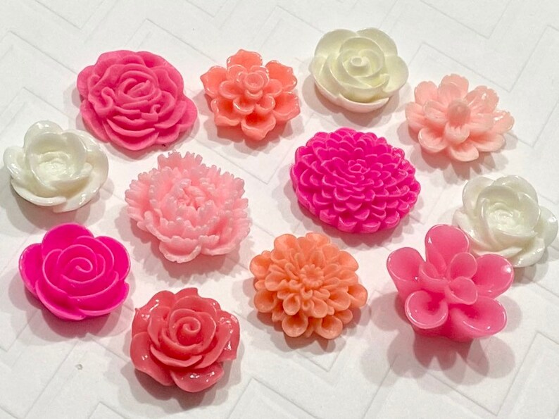 Flower Push Pins or Magnets Set in Shades of Pink and White | Etsy