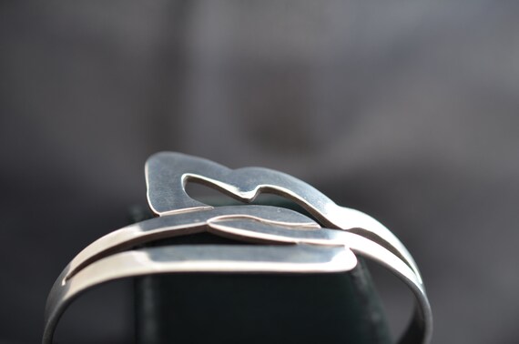 Unique sterling silver cuff bracelet with cutouts… - image 4