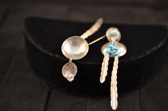 Double disk linked drop earrings with feather dan… - image 5