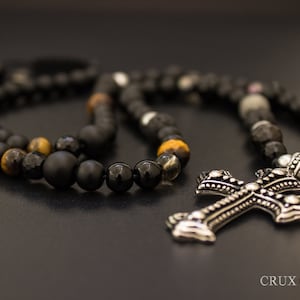 Collier pendentif croix en pierre naturelle pour homme, collier de perles de style Shamballa, cadeau de fête des pères, cadeau pour lui, Onyx, œil de tigre, Mala image 1