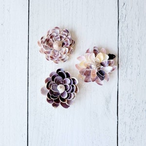 Seashell flowers -Shell flowers - Beach decor for home - Beach decor - Beach flowers - Seashell decor - Mini flowers -Mini shells