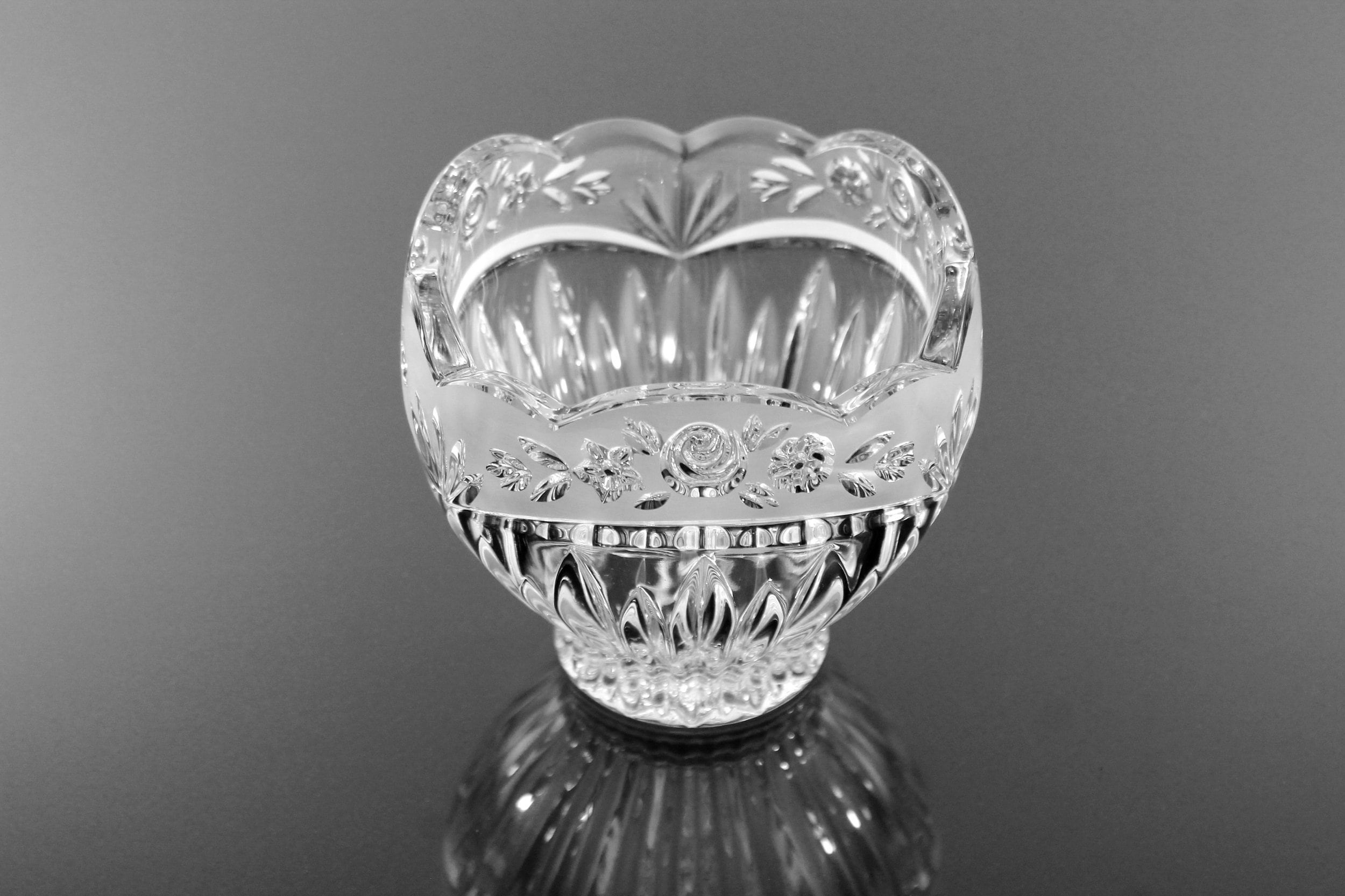 Oneida Crystal Potpourri Bowl, Southern Garden, Frosted Rose, Scalloped