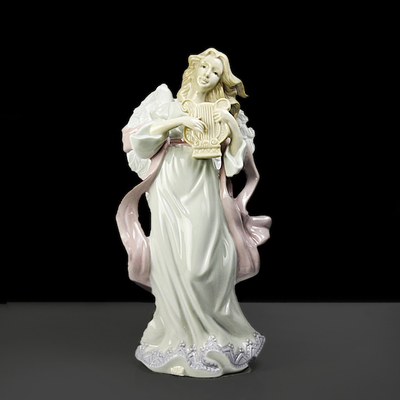 Grandeur Noel Angel Figurine, Crown Court, Retired, Collectible, Christmas Holiday Decor, 10 Inch, Giftware