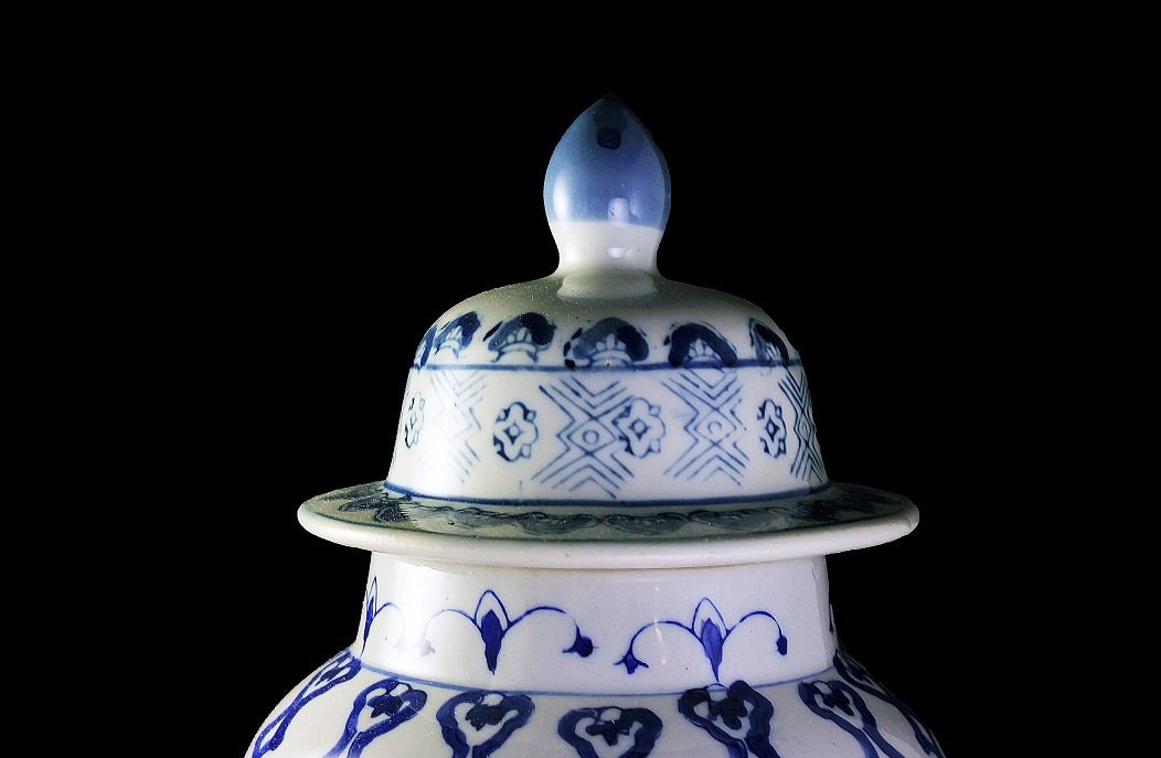 Ginger Jar, Blue and White, Porcelain, Temple Jar, Hand Painted, Floral