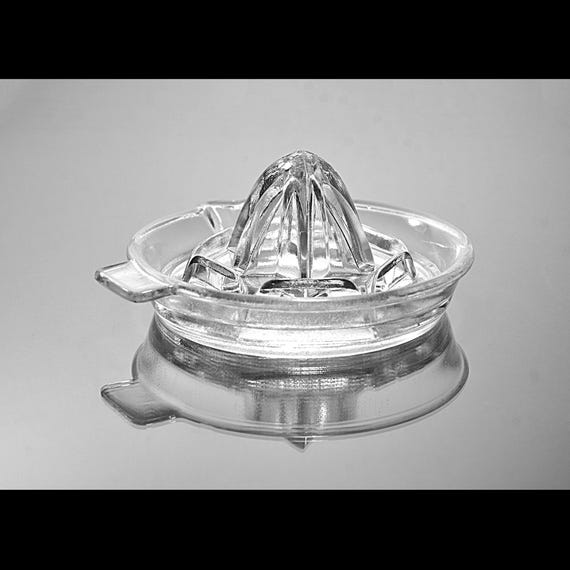 Vintage Glass Citrus Juicer 1930s Depression Era Lemon Orange Reamer