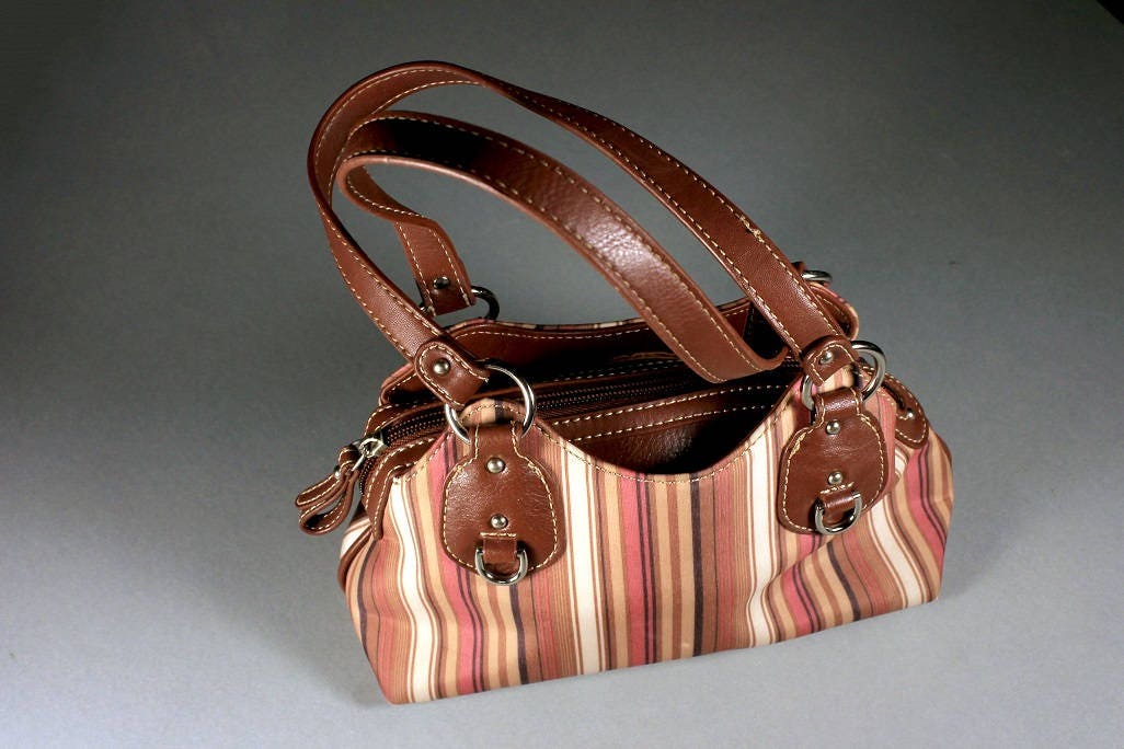 Vintage 90s FOSSIL Pastel Striped Leather Shoulder Bag Handbag - clothing &  accessories - by owner - apparel sale -...