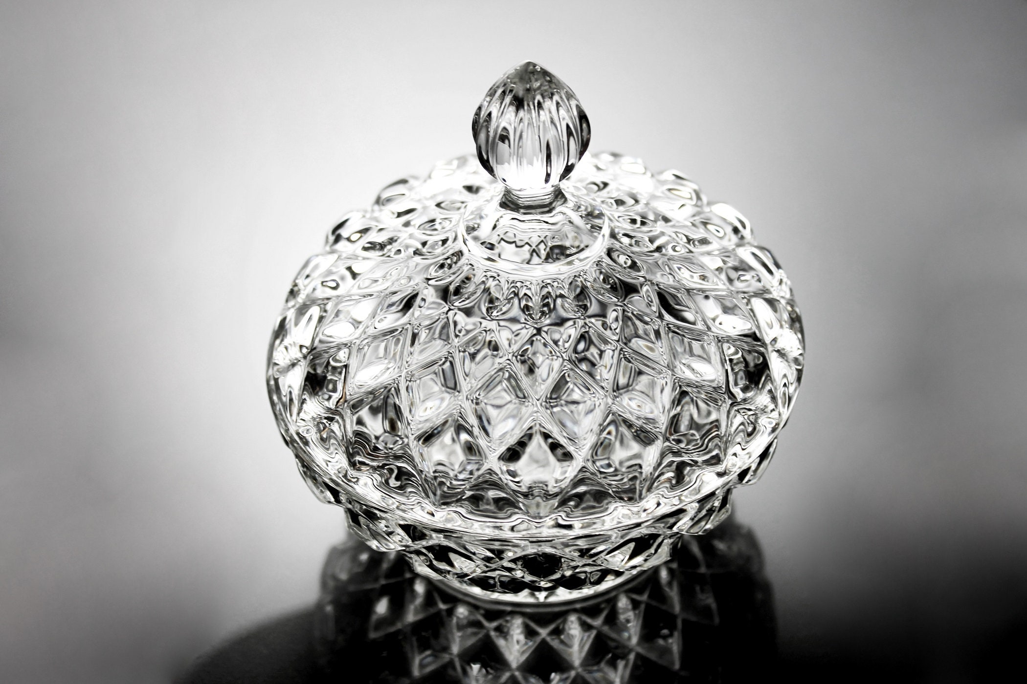 Crystal Lidded Candy Dish, Diamond Pattern, Round, Giftware, Clear