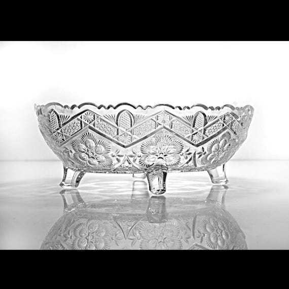 Antique Indiana Glass Rayed Flower Splendor 4-Toed Oval Bowl – 1918 EAPG
