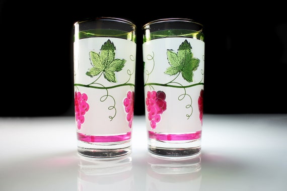 Grapevine Frosted Tumblers, Red Grapes, Green Leaves and Vines, Drinking Glasses, Set of 2, 12 Ounce