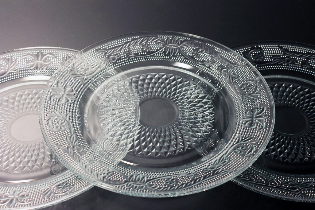 FNG Indonesia Salad Plates, Sandwich Glass, Flur De Lis ...