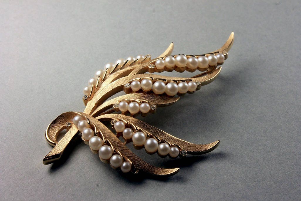 Trifari Faux Pearl Brooch, Gold Tone, Locking C Clasp, Brushed Gold
