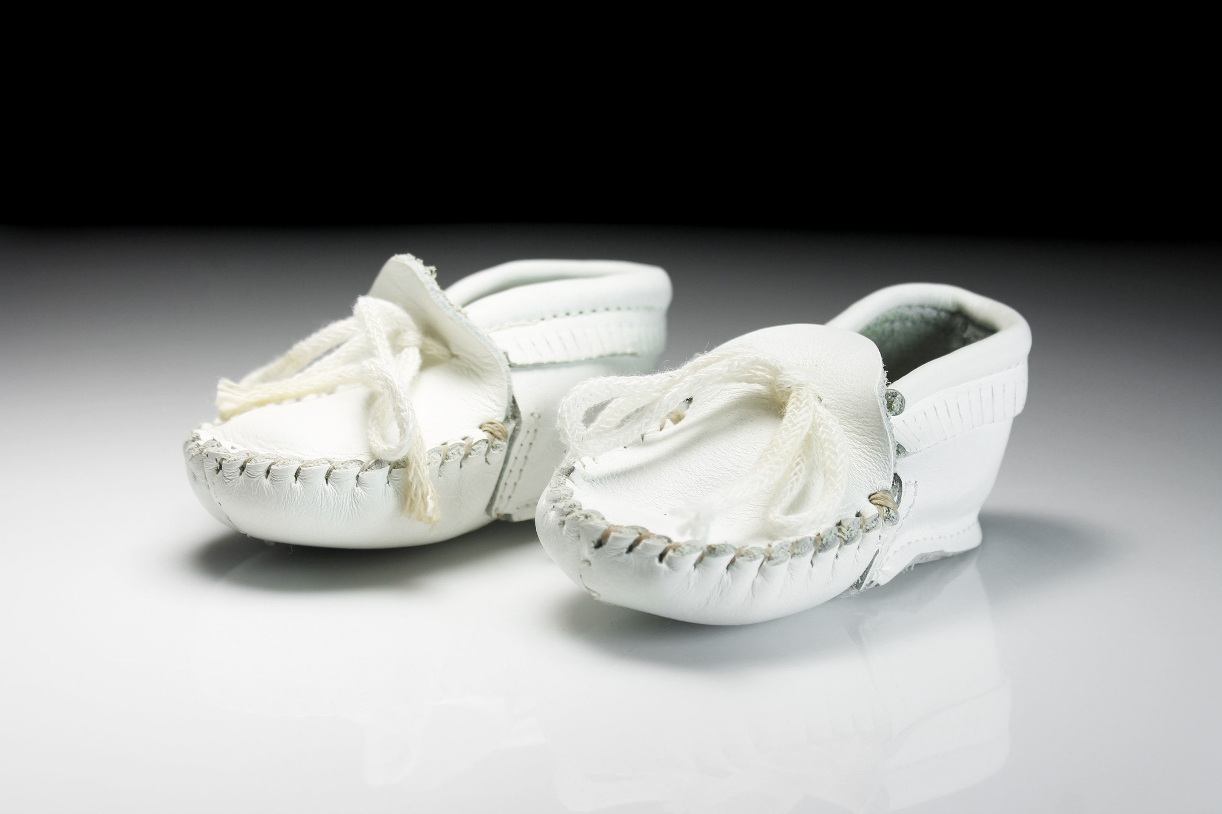 Baby boy white moccasins deals