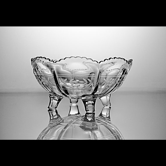 Four Toed Bowl, Floral Etched, 8 Inch Bowl, Decorative Bowl