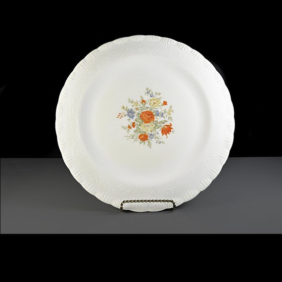 MacBeth-Evans Chinex Classic Bouquet Chop Plate, 12 Inch, Milk Glass