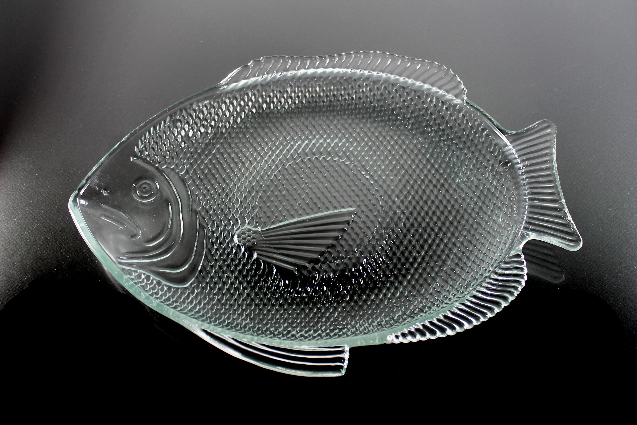 Fish Platter Fish Shaped Oven Proof Made in USA Clear Glass Embossed 15 Inch
