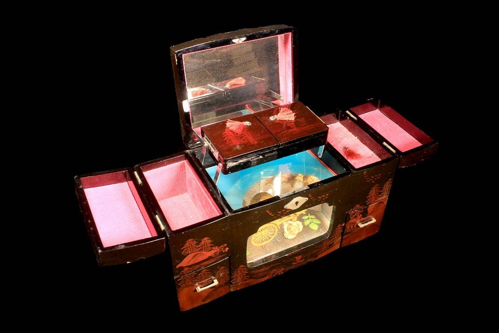 Lacquered Wood Jewelry Box, Music Box, Moving Diorama, Lined