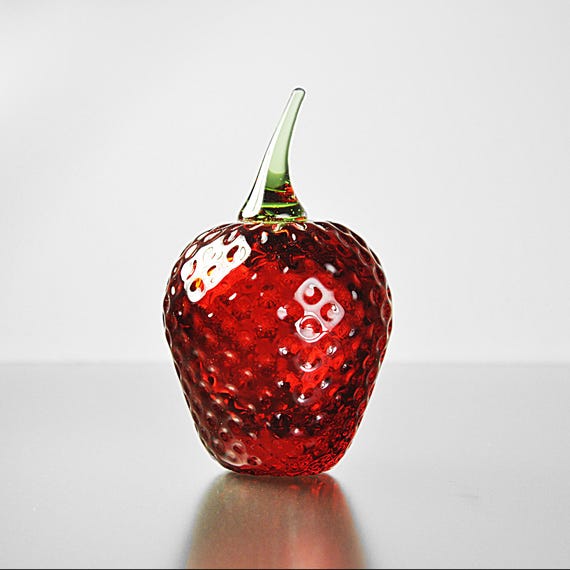 Viking Glass Strawberry Figurine Paperweight – Vibrant Red Art Glass, 5 Inches Tall, Mid-Century Collectible