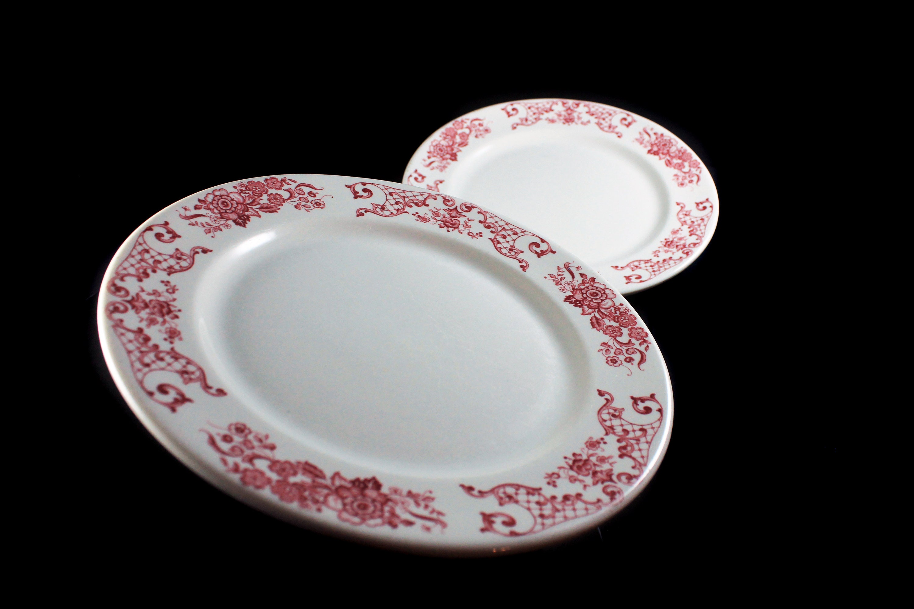 Dinner Plates, Syracuse China, Restaurant Grade, Red Floral, Set of 2