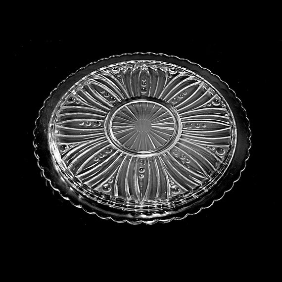 Footed Cake Plate, Anchor Hocking, Ribs and Bubble, Round