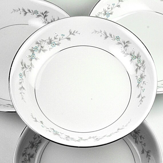 Forget-Me-Not Fruit Bowl by Japan - Delicate Blue Floral Pattern - 1950s-1970s Fine China, Mid-Century Collectible Dinnerware - Set of Four