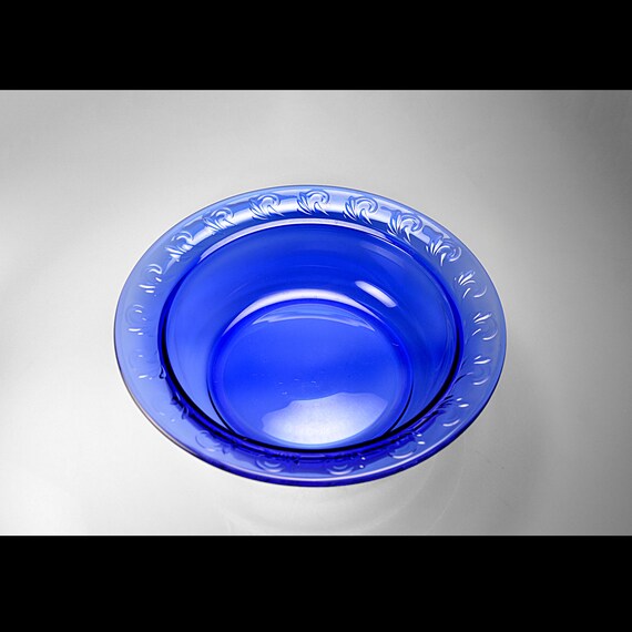 Pyrex Cobalt Blue Serving Bowl, 12 Inch, Sculptured Glass Ovenware