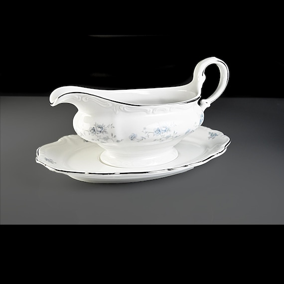Johann Haviland Blue Garland Gravy Boat with Detached Underplate – Bavaria Germany, Platinum Trim