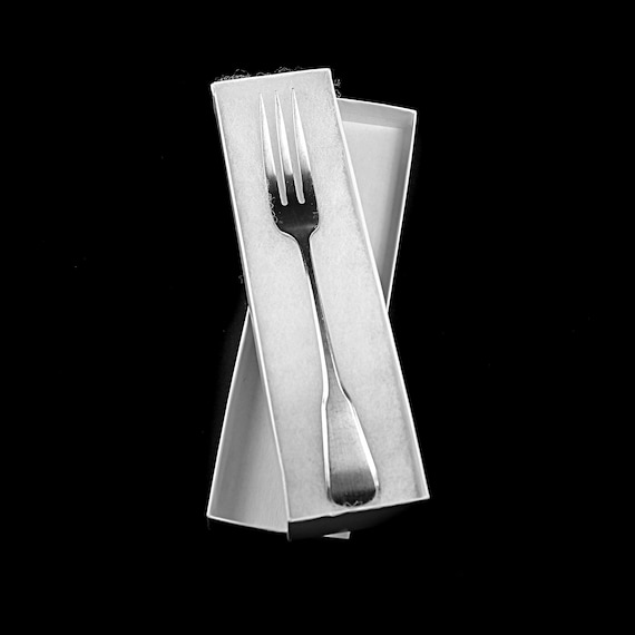 Oneida Independence Deluxe Stainless Fork – Satin Finish, Three-Tine Fork, 1970s Flatware, Discontinued Pattern