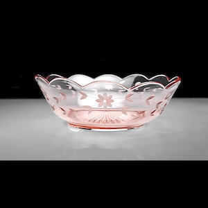 Pink Glass Bowl with Scalloped Edge and Wheel-Cut Floral Design – 1930s Depression Glass – 9 Inch Decorative Serving Bowl