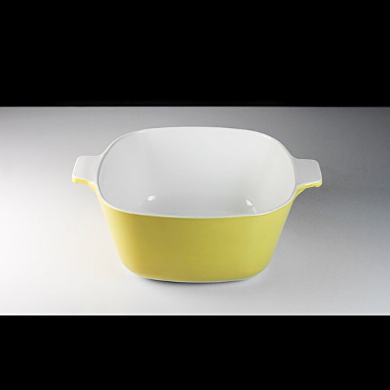 Harvest Yellow Casserole Bowl, Corning, 1-Three Quarter Quart, Ovenware, Discontinued