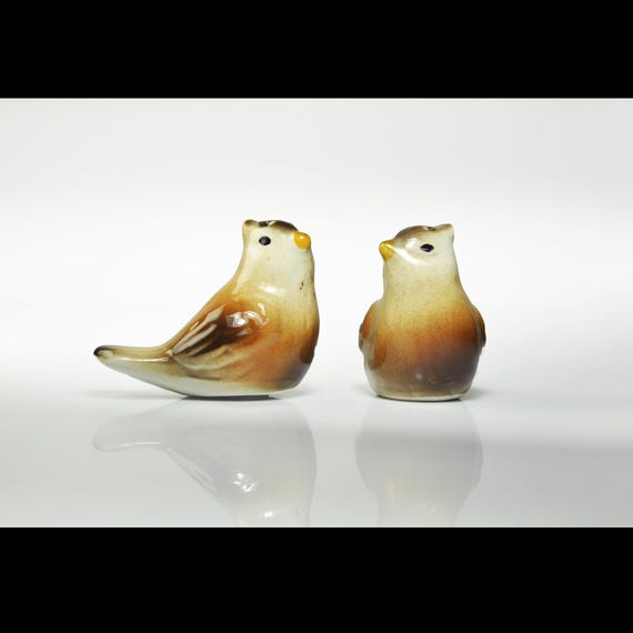 Vintage Brown Bird Salt and Pepper Shakers - Small Ceramic Figurines with Plastic Stoppers