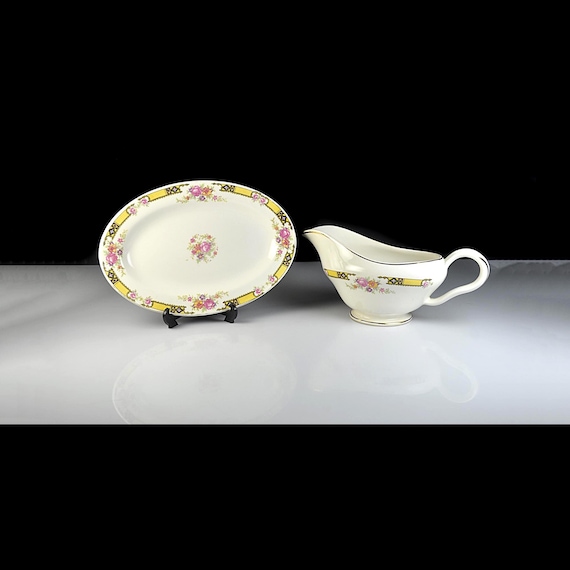 Gravy Boat with Underplate, Edwin Knowles, Made in USA, Floral with Gold Trim