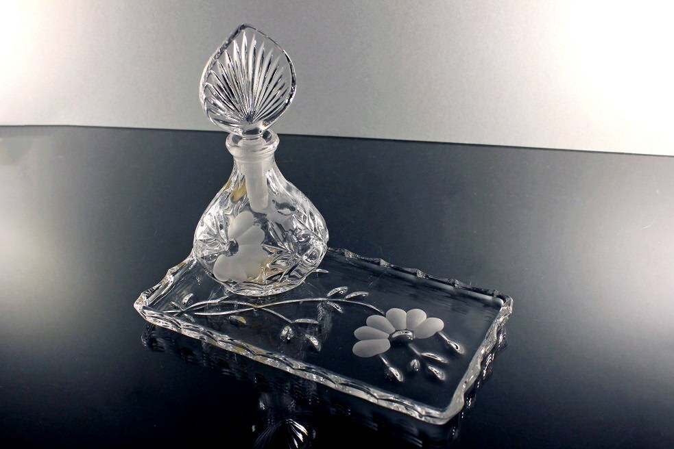 Perfume Bottle and Tray, Princess House, 24 Leaded Crystal, Clear Glass, Floral Pattern, Shell