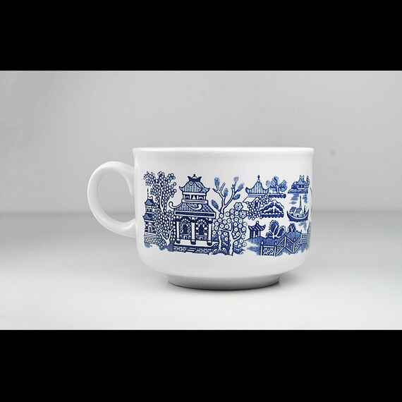 Churchill Blue Willow Breakfast Cup – 3 Inches Tall - English Ironstone, Classic Blue and White China Teacup - 12 Ounce Mug