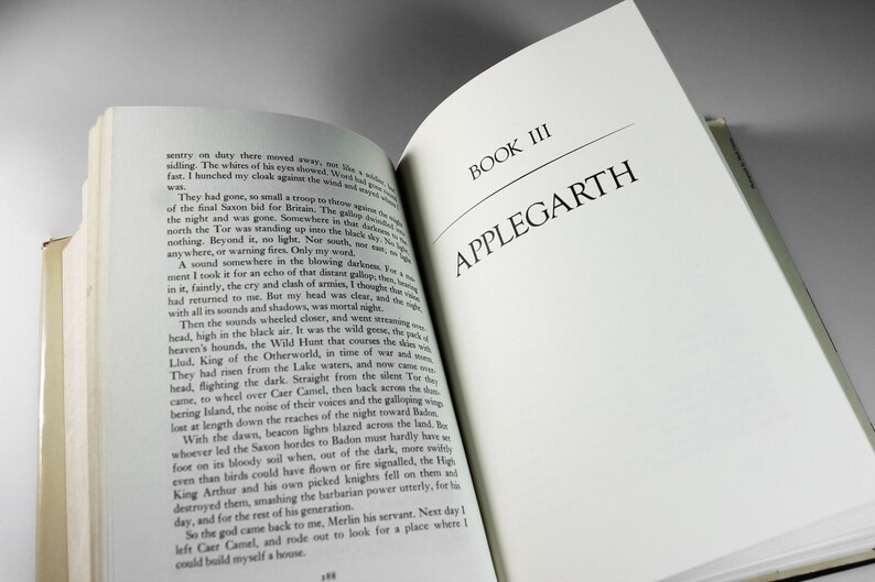 Hardcover Book, The Last Enchantment, Mary Stewart, First Edition, First Printing, Novel, Fantasy, Romance, King Arthur, Camelot image 9