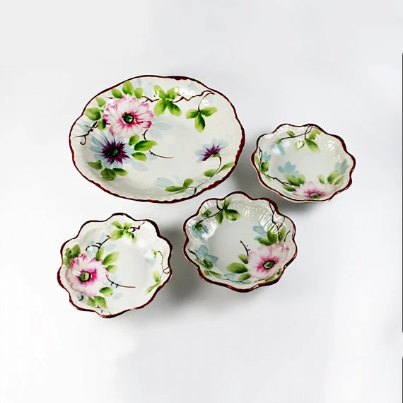 Berry Bowl Set, BiBi Japan, Hand Painted, Embossed, 4 Piece Set, Fruit Bowls, Dessert Bowls, Floral Pattern