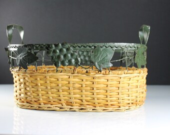 Metal and Wicker Basket, Grapevine Design, Fruit Basket, Storage Basket, Home Decor, Farmhouse Decor