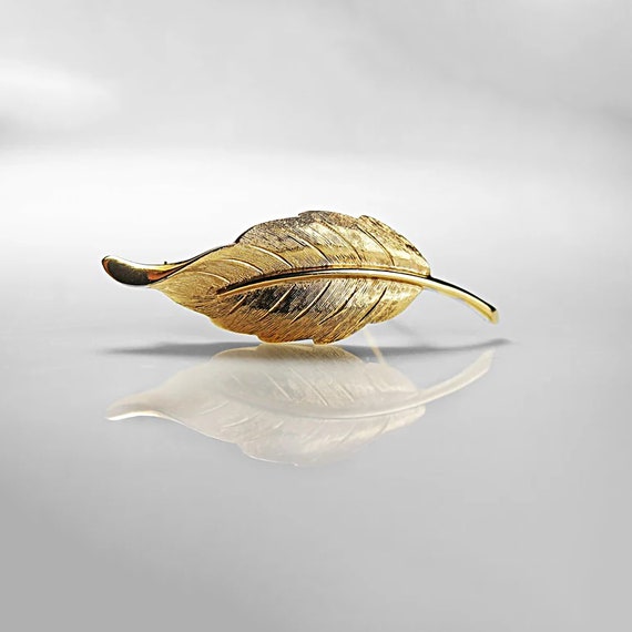 Avon Curved Leaf Brooch, Gold Tone, Signed, Jewelry, Woman's Gift