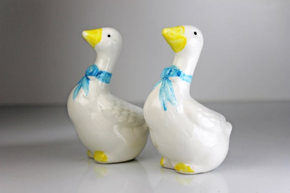 Geese Salt and Pepper Set, Ceramic, Shakers, Figural, Goose Shaped, Farmhouse Decor, Collectible