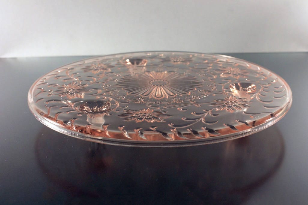 Pink Footed Cake Plate, US Glass, Shaggy Daisy, Depression Glass, Daisy