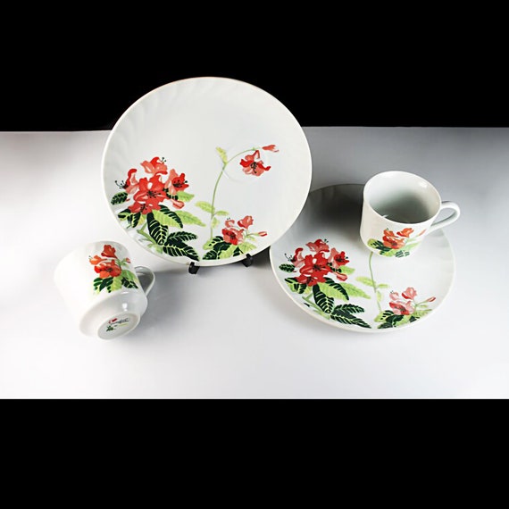 Seymour Mann Snack Sets, Shakespeare Garden, Set of 2, Cups and Plates, Luncheon Set