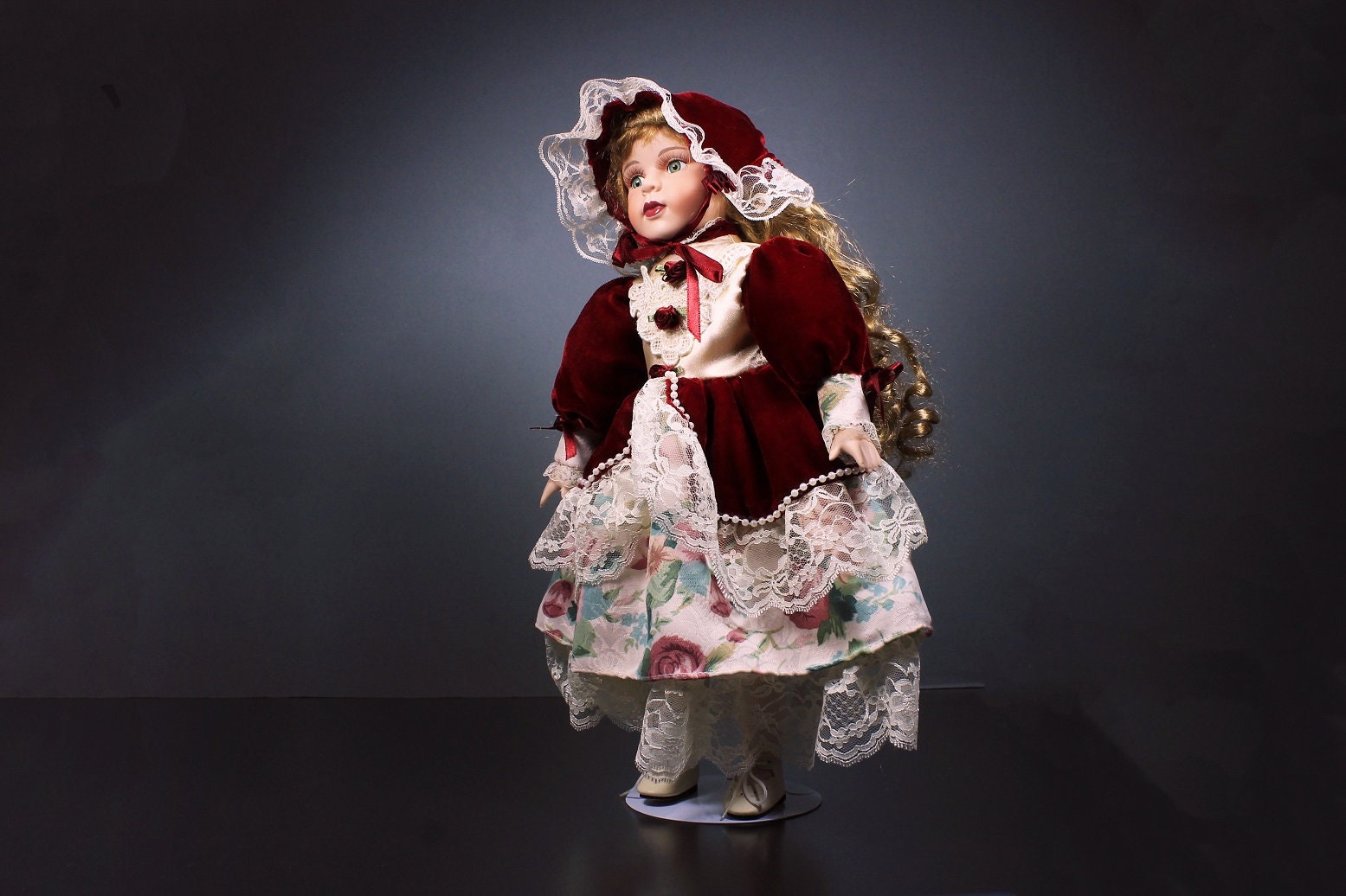 Collectible Porcelain Doll, The Samantha Collection, Samantha Medici