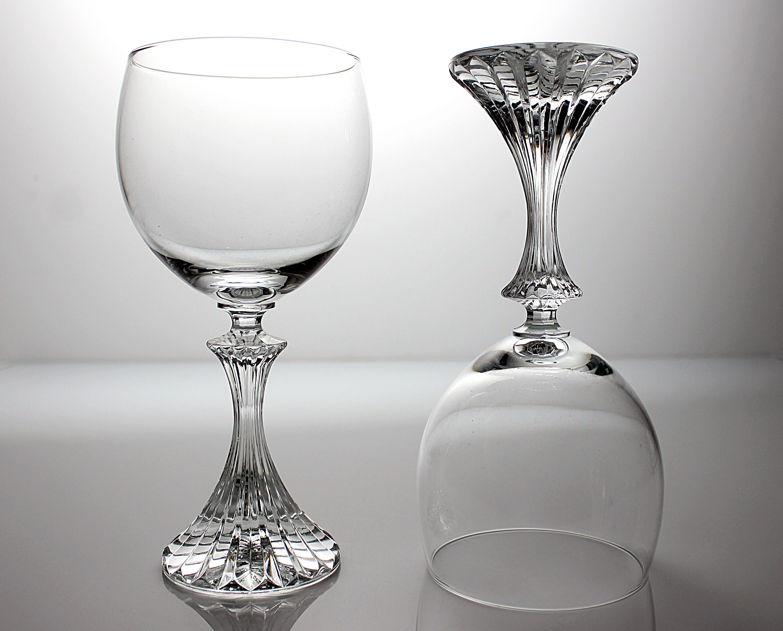 Ribbed cut crystal champagne flute