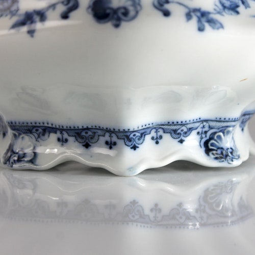 Antique Covered Vegetable Bowl, J & G Meakin, Acantha, shops Rare 1890s Fine China, Blue and White, Floral and Shell Pattern, Collectible