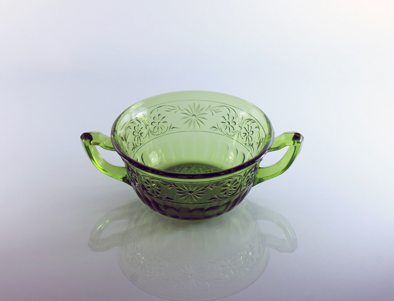 Cream Soup Bowl, Indiana Glass, Daisy Green, Handled Bowl, Pressed Glass, Serving Bowl